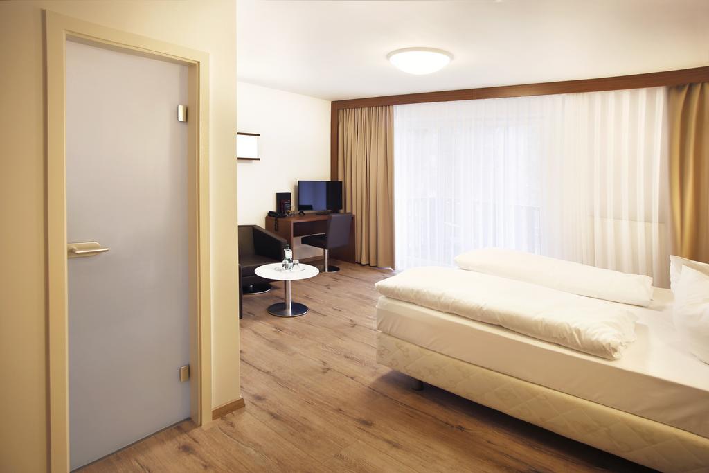 Hotel Springbach-Muehle Belzig Esterno foto